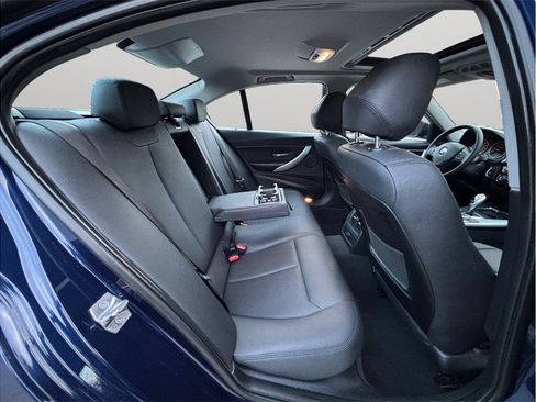 Used 2017 BMW 320i xDrive Sedan image 39