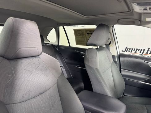 Used 2023 Toyota RAV4 XLE w/ Convenience Package FWD image 34