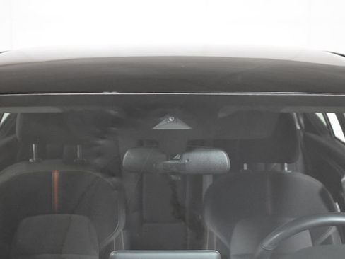 Certified 2021 Nissan Sentra SR FWD image 35