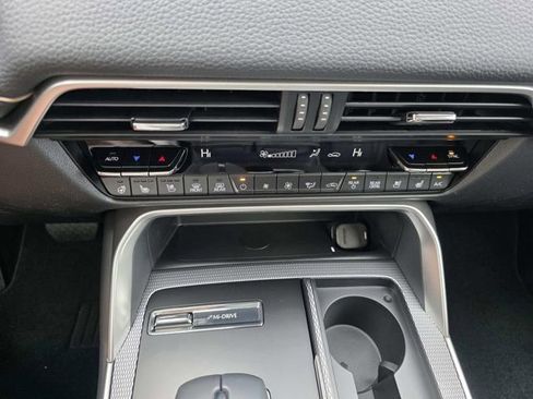New 2026 MAZDA CX-90 3.3 Turbo w/ Preferred Package AWD/4WD image 12