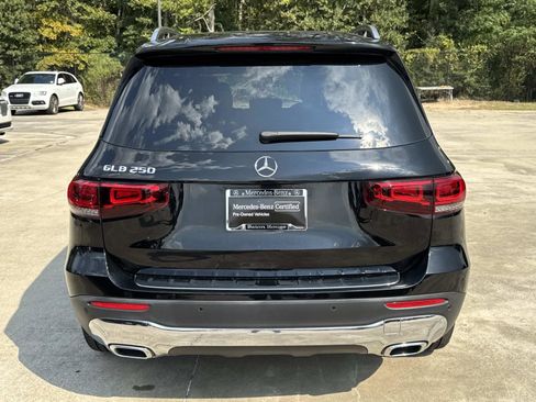 Certified 2021 Mercedes-Benz GLB 250 w/ Premium Package image 8