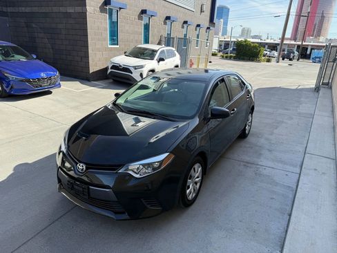 Used 2015 Toyota Corolla LE FWD image 9