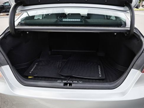 Used 2019 Toyota Camry LE FWD image 28