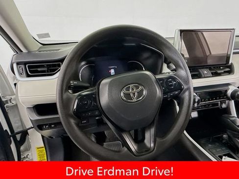 Used 2025 Toyota RAV4 XLE w/ Convenience Package FWD image 11
