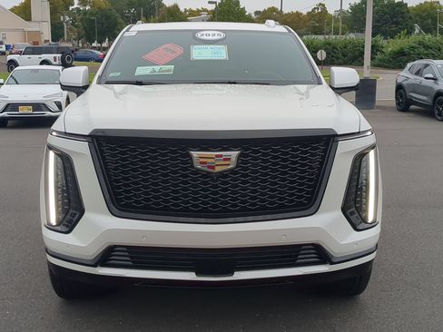 Certified 2025 Cadillac Escalade Sport AWD/4WD image 3