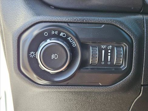 Used 2024 Jeep Wrangler Unlimited Sahara w/ Technology Group AWD/4WD image 11