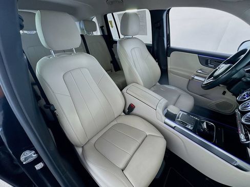 Used 2020 Mercedes-Benz GLB 250 image 25