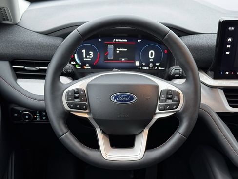 New 2026 Ford Explorer Active w/ Active Comfort Package image 15