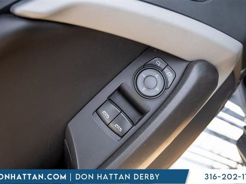 Used 2022 Chevrolet Camaro LT image 15