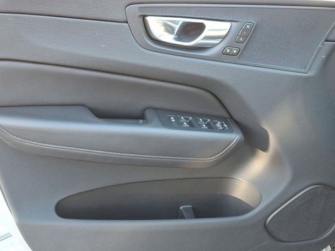 Certified 2023 Volvo XC60 B5 Plus w/ Climate Package image 13