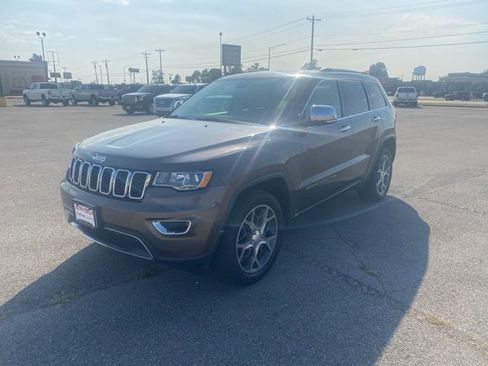 Used 2020 Jeep Grand Cherokee Limited w/ Trailer Tow Group IV image 2