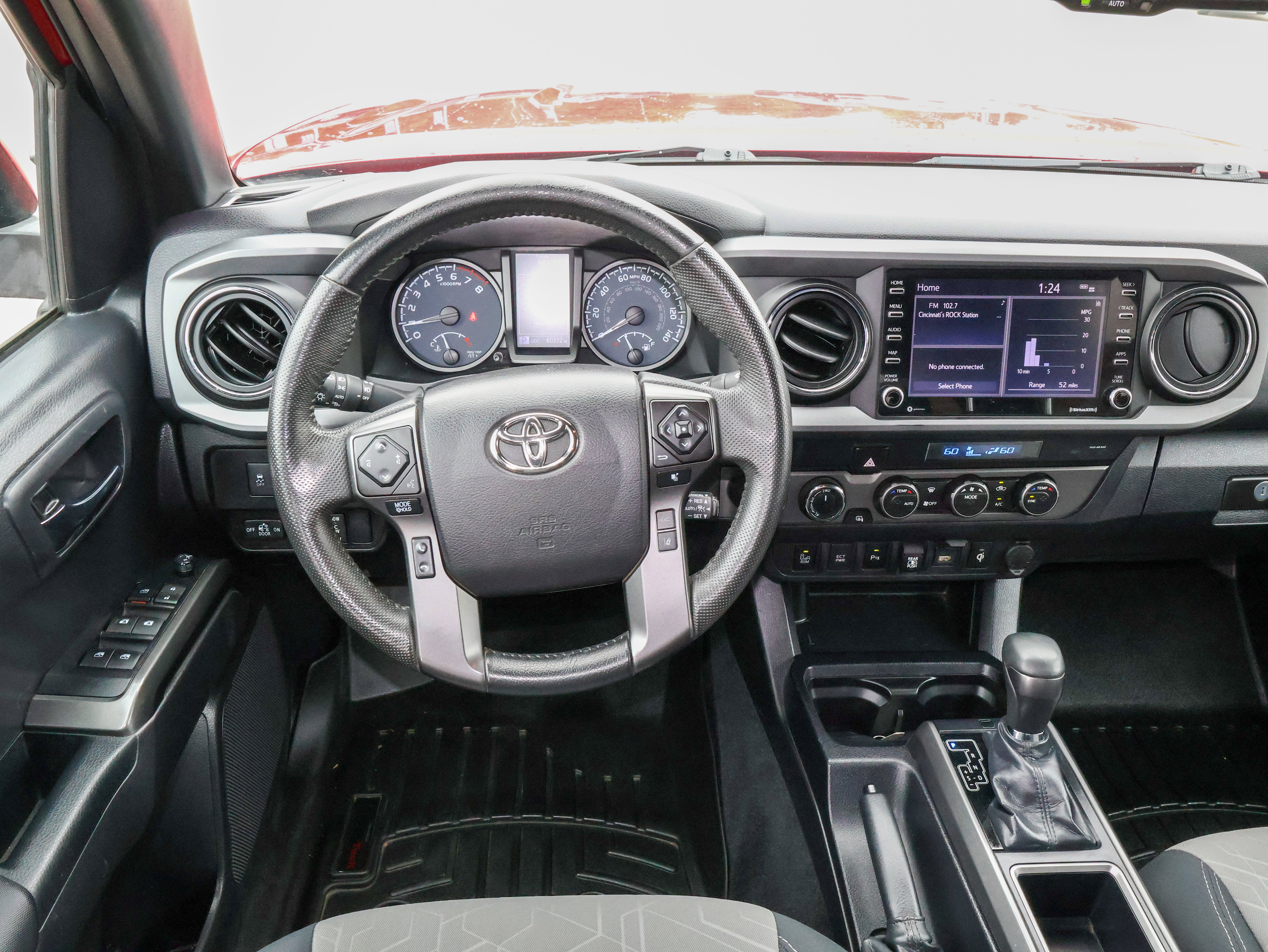 Used 2022 Toyota Tacoma TRD Off-Road w/ Technology Package AWD/4WD image 18