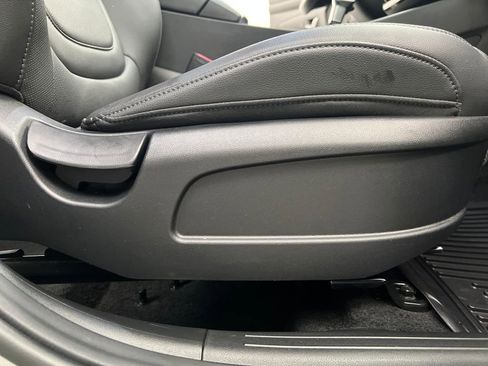 Used 2025 Hyundai Santa Cruz SEL FWD image 23
