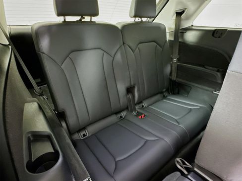 Used 2022 Audi Q7 3.0T Premium image 30