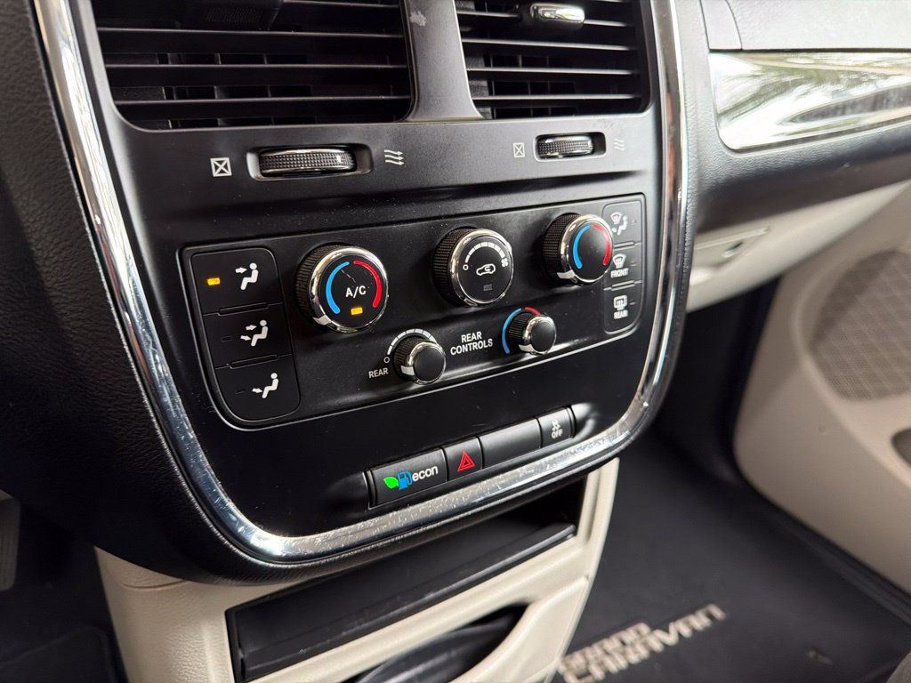 Used 2013 Dodge Grand Caravan SE FWD image 36