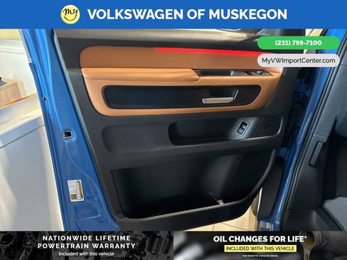 New 2025 Volkswagen ID. Buzz Pro S image 8