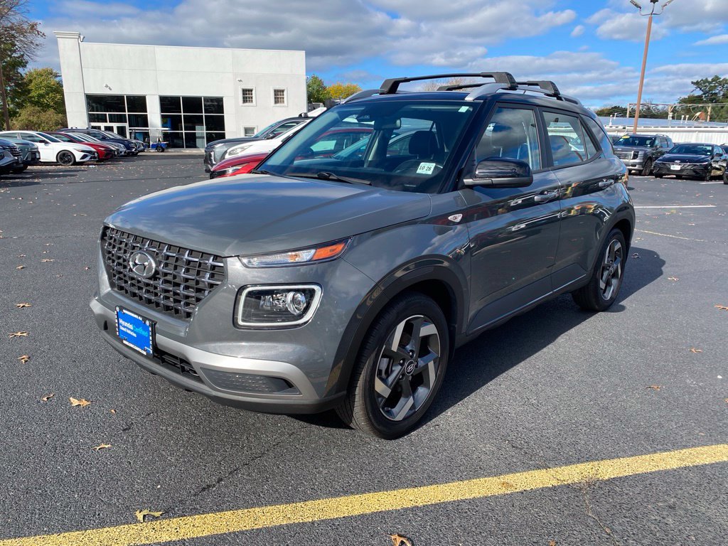 Certified 2024 Hyundai Venue Limited FWD image 6