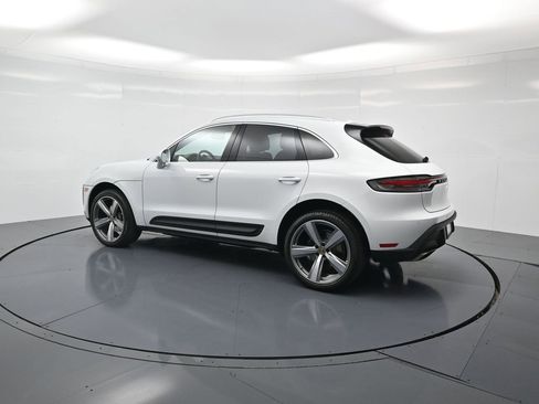 Used 2022 Porsche Macan image 3