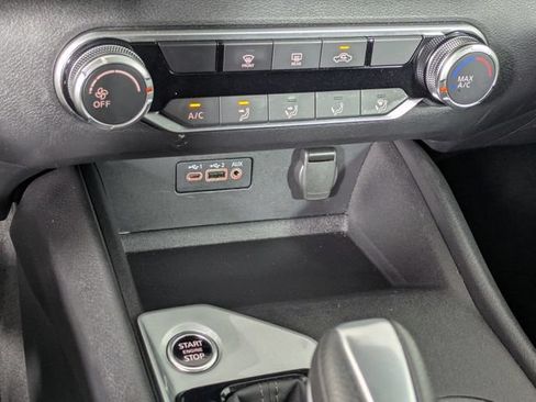 Used 2025 Nissan Altima 2.5 SV FWD image 21