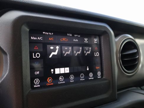 Used 2021 Jeep Gladiator Sport image 34