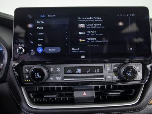 Used 2025 Toyota Grand Highlander AWD image 37