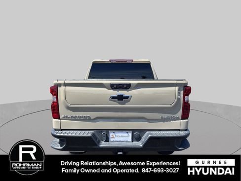 Used 2022 Chevrolet Silverado 1500 Custom Trail Boss AWD/4WD image 8