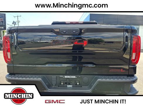 Used 2023 GMC Sierra 1500 AT4 w/ AT4 Premium Package AWD/4WD image 5