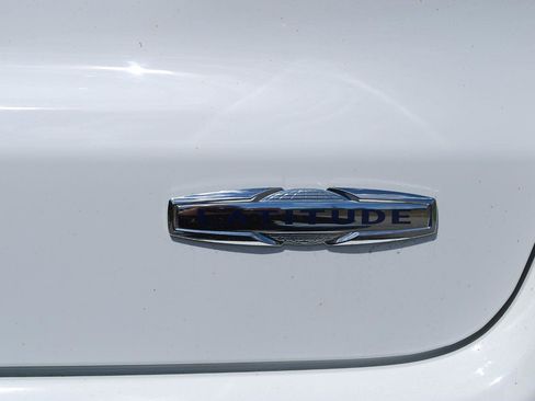 Used 2022 Jeep Compass Latitude w/ Convenience Group AWD/4WD image 13