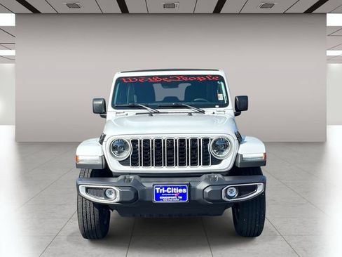 Used 2024 Jeep Wrangler Unlimited Sahara w/ Technology Group AWD/4WD image 9