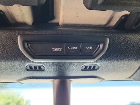 Used 2022 Jeep Wrangler Unlimited Sahara w/ Cold Weather Group AWD/4WD image 20