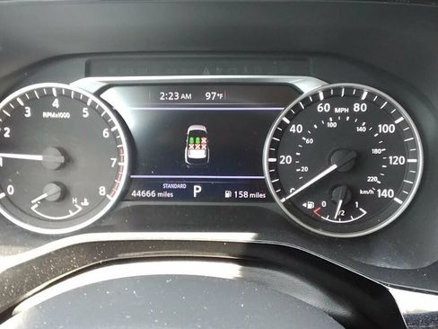Used 2022 Nissan Pathfinder SV FWD image 15