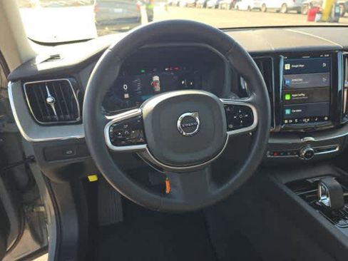Certified 2025 Volvo XC60 B5 Plus image 10