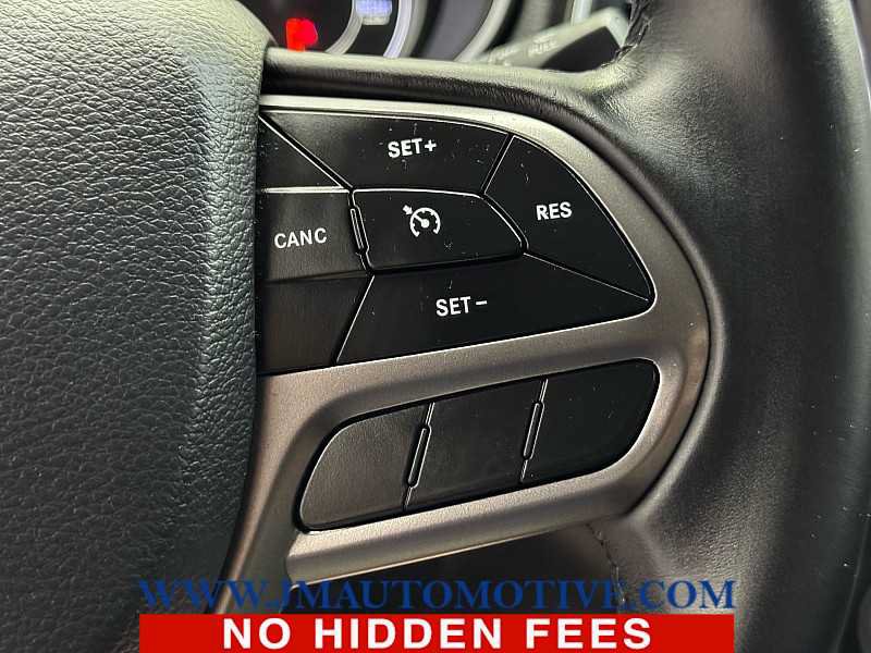 Used 2020 Jeep Cherokee Latitude Plus AWD/4WD image 42