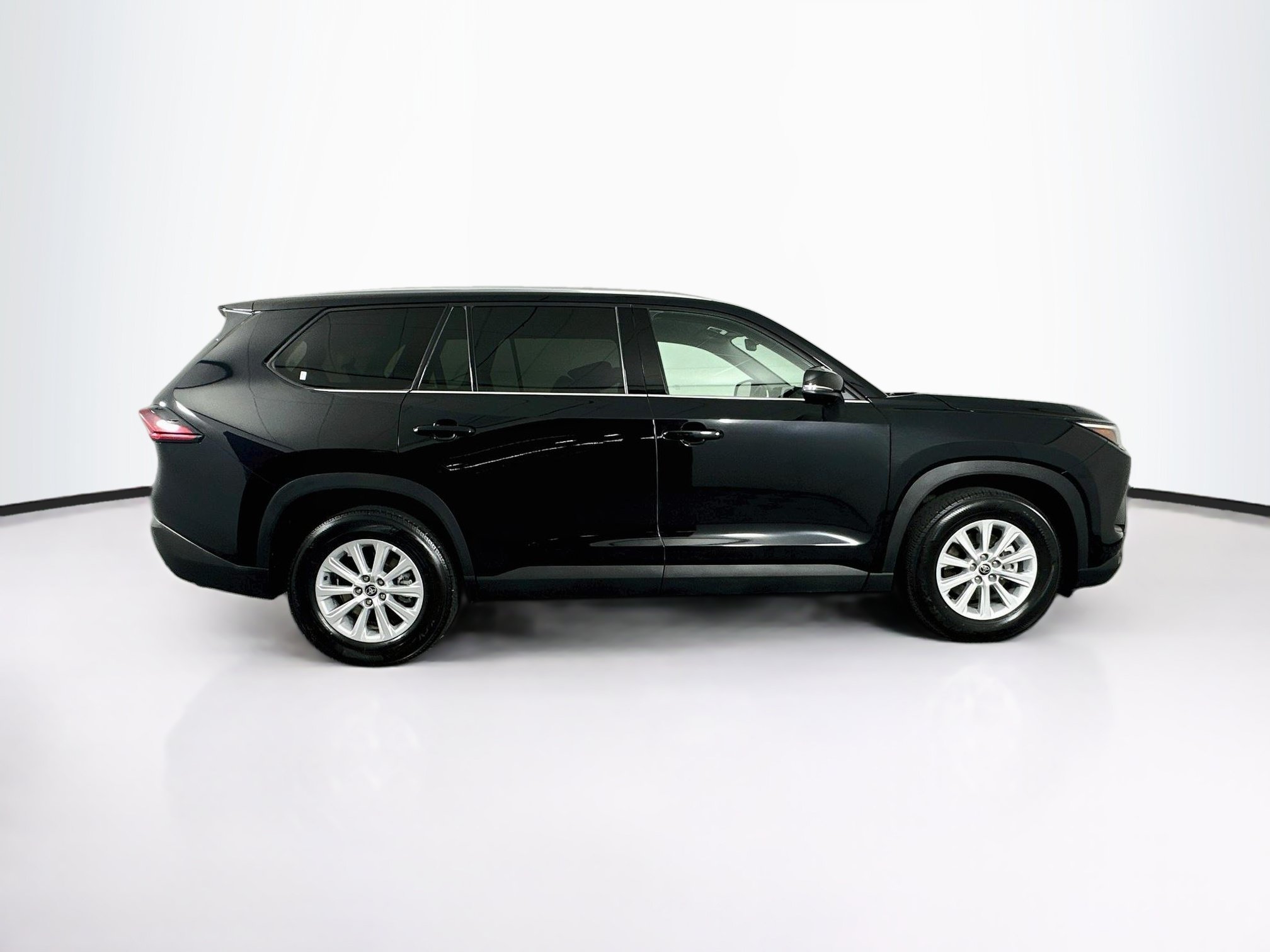 Used 2025 Toyota Grand Highlander AWD image 10