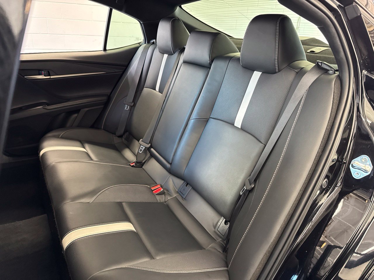 Used 2025 Toyota Camry SE w/ Convenience Package FWD image 37