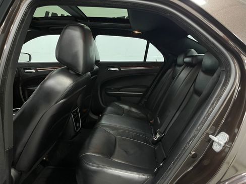 Used 2012 Chrysler 300 Limited RWD image 27