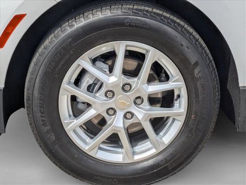 Used 2024 Chevrolet Equinox LS image 23