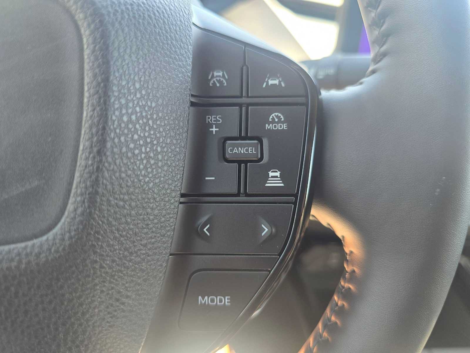 Used 2026 Toyota Prius XLE AWD/4WD image 32