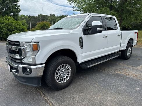Used 2021 Ford F250 XLT w/ XLT Premium Package AWD/4WD image 3