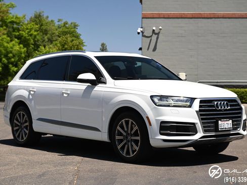 Used 2018 Audi Q7 3.0T Premium Plus image 1