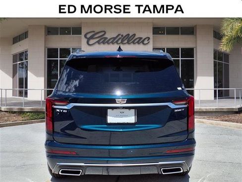 New 2025 Cadillac XT6 Luxury image 4