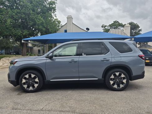 New 2026 Honda Pilot Elite image 2