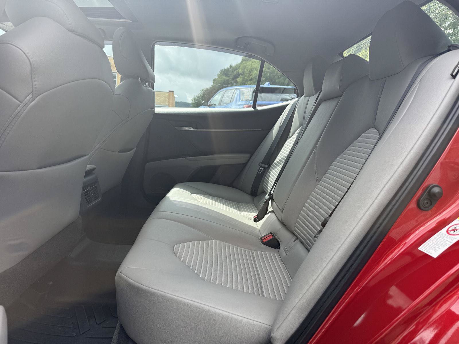 Used 2019 Toyota Camry SE w/ Audio Package FWD image 17