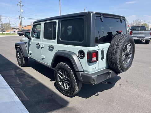 Used 2024 Jeep Wrangler Unlimited Sport image 5