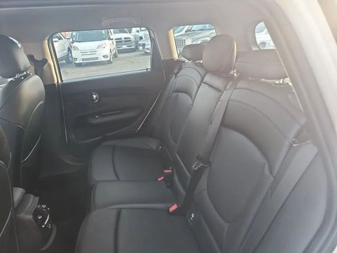 Used 2016 MINI Cooper Clubman image 19