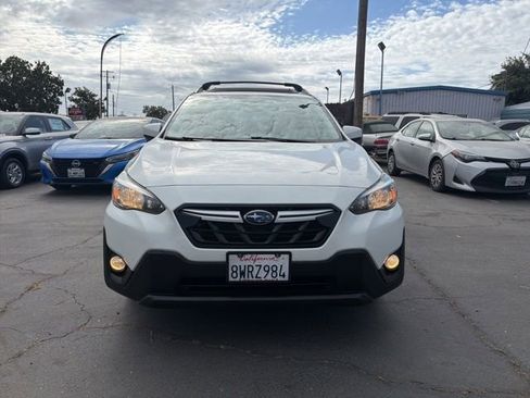 Used 2021 Subaru Crosstrek 2.0i Premium w/ Moonroof Package AWD/4WD image 2