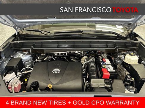 Certified 2021 Toyota Highlander XLE AWD/4WD image 42