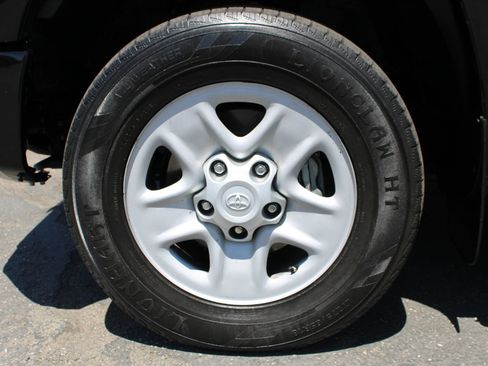 Used 2021 Toyota Tundra SR5 AWD/4WD image 6