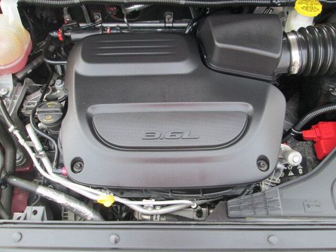 Used 2023 Chrysler Pacifica Touring-L w/ S Appearance Package AWD/4WD image 28