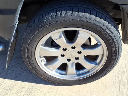 Used 2011 Toyota Tacoma PreRunner image 11